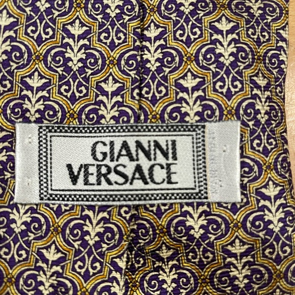 Dual pattern Versace Tie - Picture 5 of 6